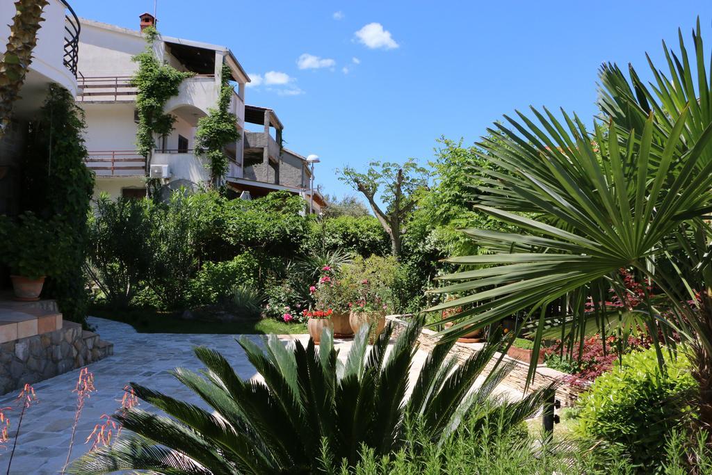 Anchor Apartments Stari Grad  Eksteriør bilde